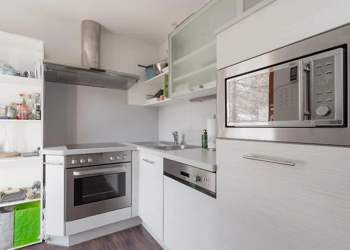 & Hike Asa, Center, Family And Friends バードガシュタイン