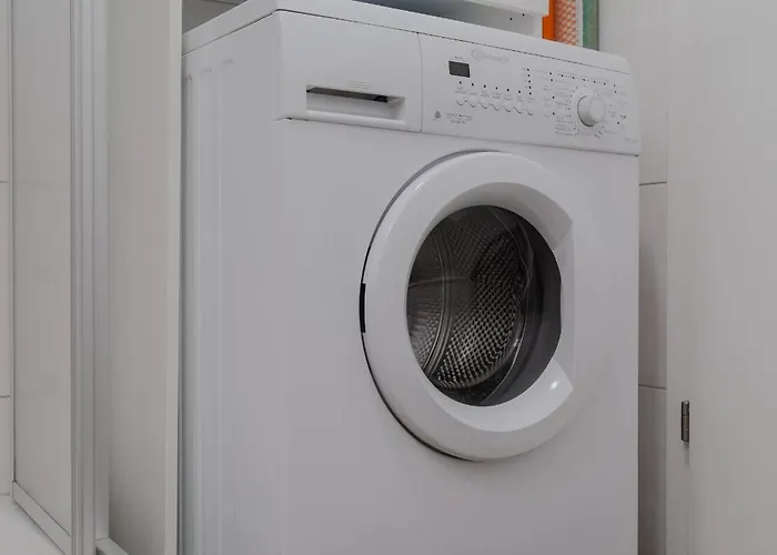 & Hike Asa, Center, Family And Friends