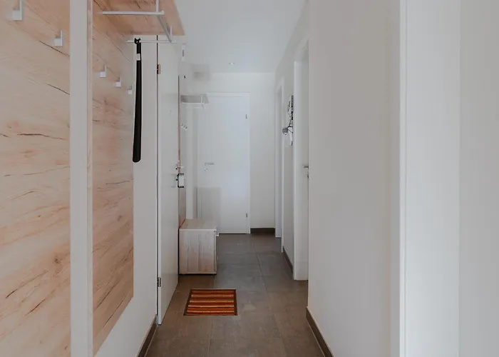 & Hike Asa, Center, Family And Friends