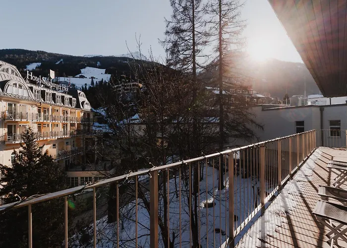 & Hike Asa, Center, Family And Friends